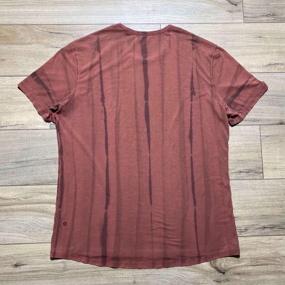 Lululemon Mens 5 Year Basic Tee In Vertical Spray Tie Dye Brown - Picture 5 of 5